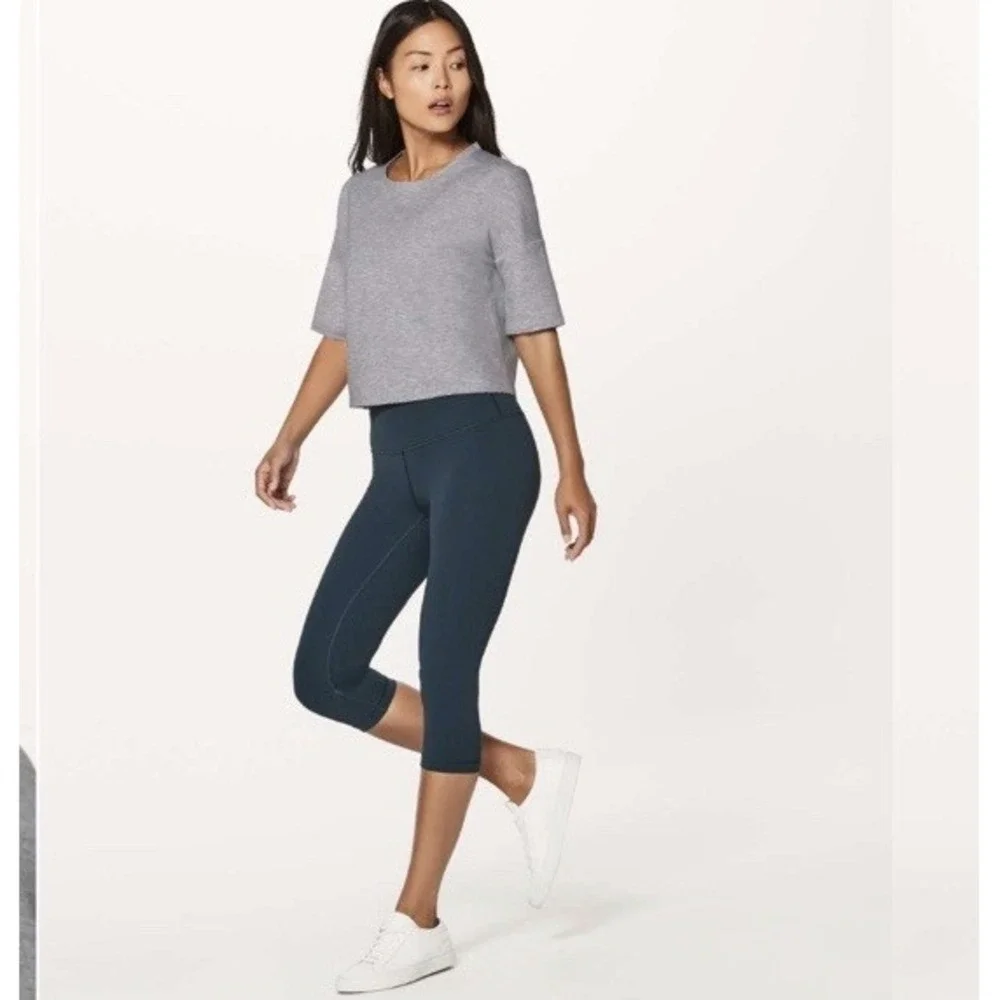 Lululemon Minimal Short Sleeve Size‎ 12 Heathered Power Gray
